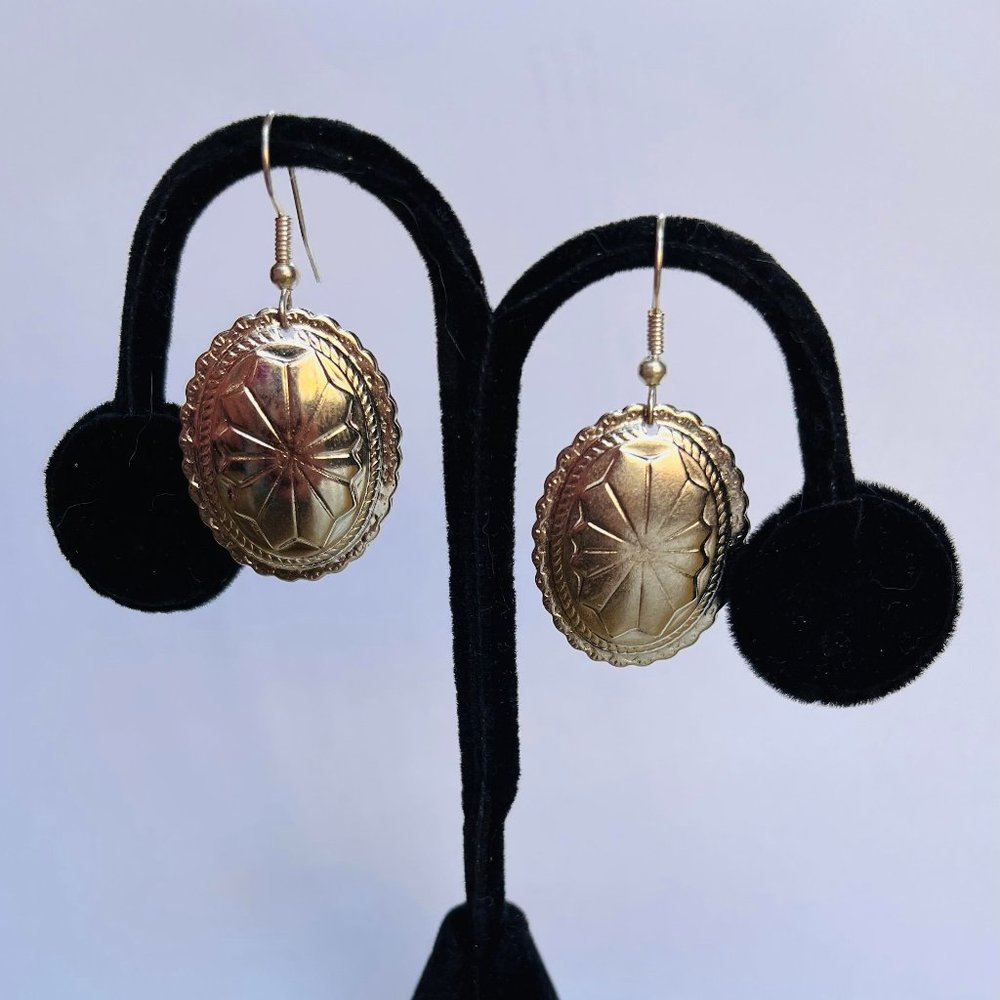 Round dangle earrings